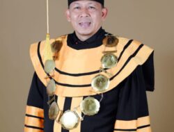 Rektor USN Kolaka Raih Jabatan Guru Besar Bidang Pendidikan Bahasa Indonesia