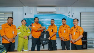 PT Vale Bantu Alat Penyelamatan Air dan First Aid Kepada Pos SAR Kolaka