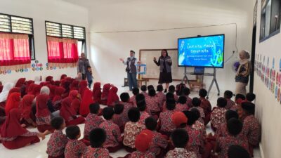 Mahasiswa KKN USN Kolaka Berikan Edukasi Pelajar Peduli Ekosistem Laut